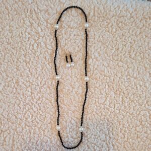 Elegant Black and White Beaded Necklace Set